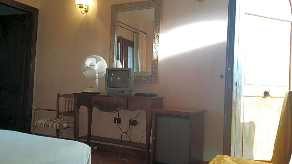 Hotel Ristorante La Tana Di Li Mazzoni