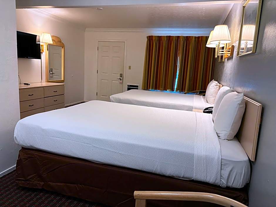 Lark Motel Willits