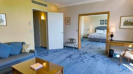 Suite, stay for 2 nights or more and enjoy a double SPA once + a bottle of red wine