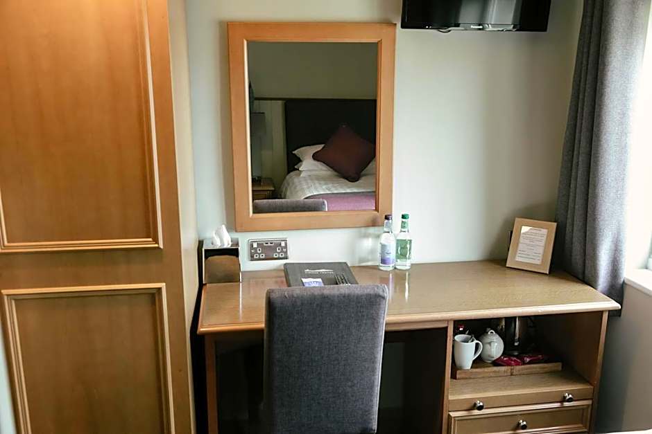 St. Davids Cross Hotel