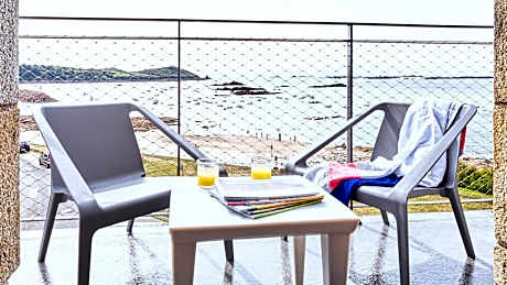 Family Suite with Balcony and Sea View