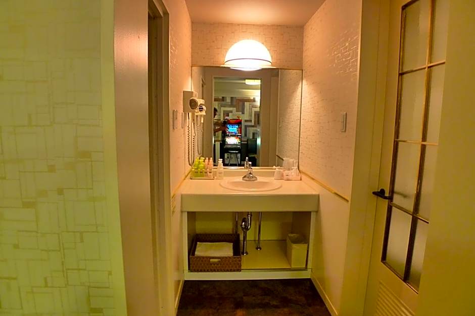 Hotel GOLF III Atsugi (Adult Only)