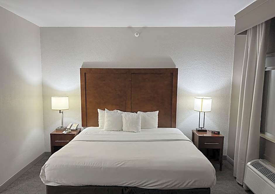 Comfort Suites Omaha Northwest