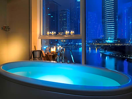 Premium One Bedroom Suite, Free Beach Access in Palm Jumeirah