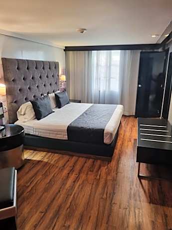 Superior King Room