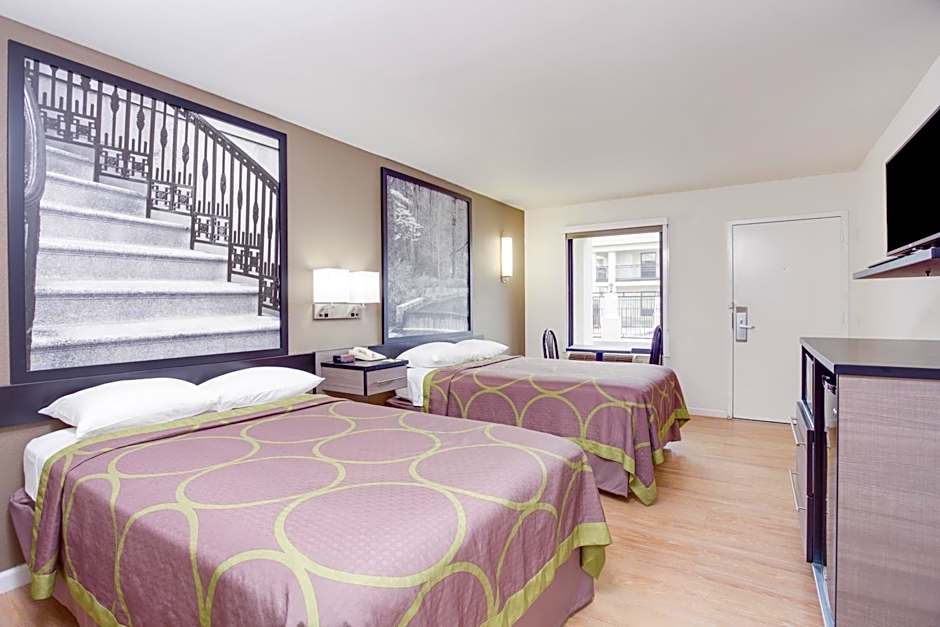 Photo 1 of 4 of Deluxe 2 Queen Beds with Sofabed