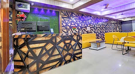 OYO Royal Wings Hotel