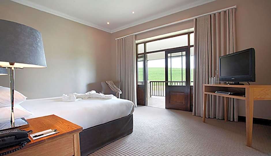 Photo 1 of 6 of Suite