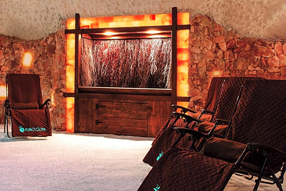 Embassy Suites By Hilton San Antonio Brooks Hotel - Spa