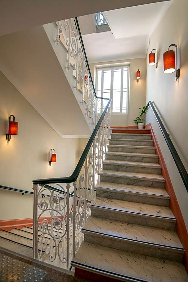 Hotel Du Midi