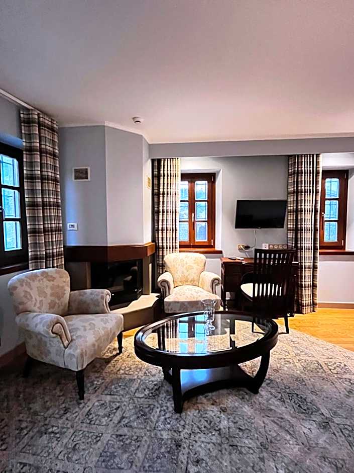 MounTrace Suites & SPA