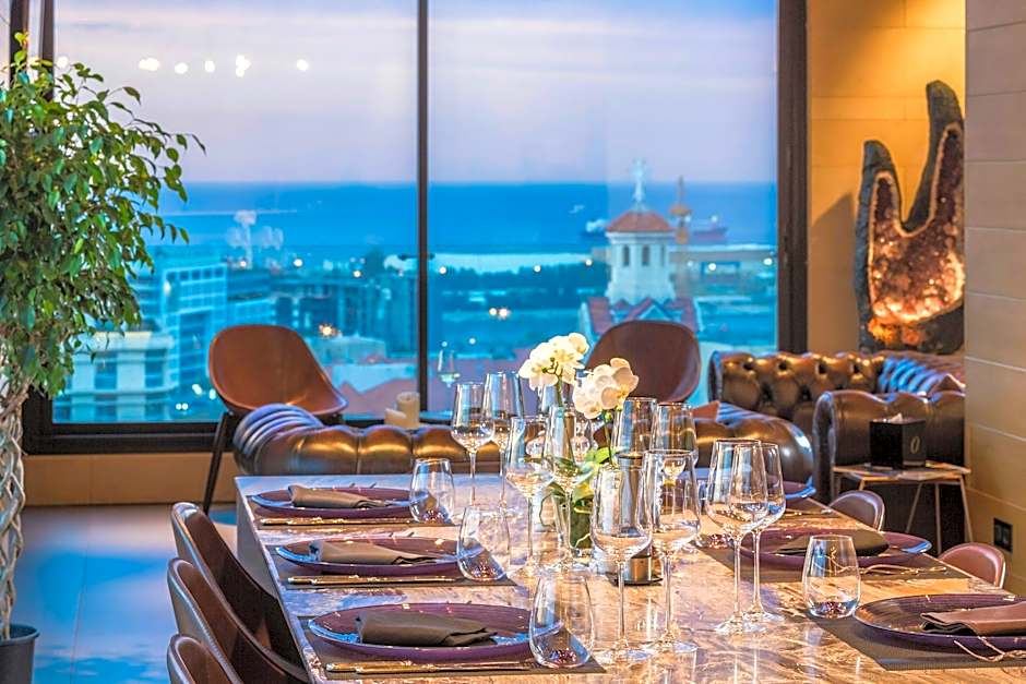 O Monot Luxury Boutique Hotel
