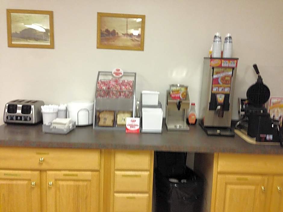 Super 8 by Wyndham Gas City Marion Area
