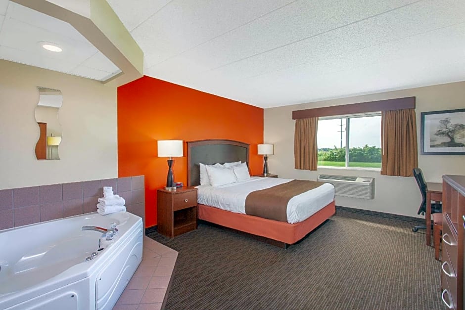 AmericInn by Wyndham St. Cloud