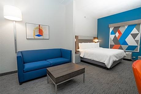 One-Bedroom King Suite