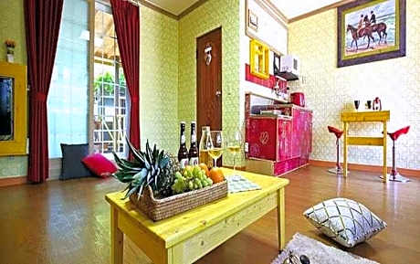 Cheongsong Juwangsan Hwangto Bungalow Pension
