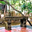 Garlands Del Rio