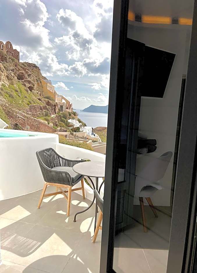 ArmonOia Luxury Caves