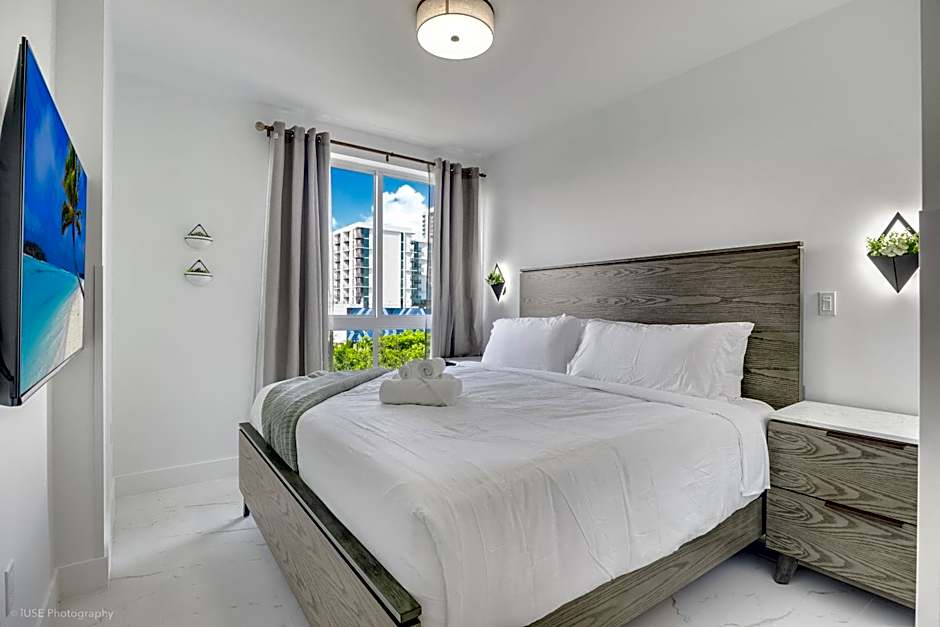 Lux 3BR City-View Retreat in Hollywood, 4th Floor