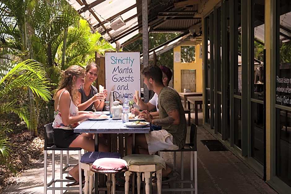 Manta Lodge & Scuba Centre