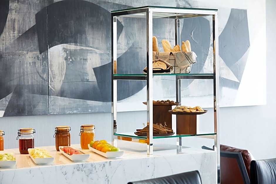 AC Hotel by Marriott® Santiago Cenco Costanera