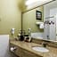 CasaBlanca Inn & Suites Houston - Spring