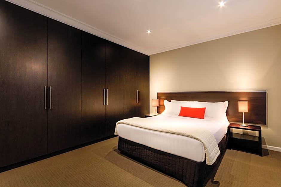Crest On Barkly Serviced Apartments
