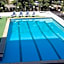 Queens Land Hotel