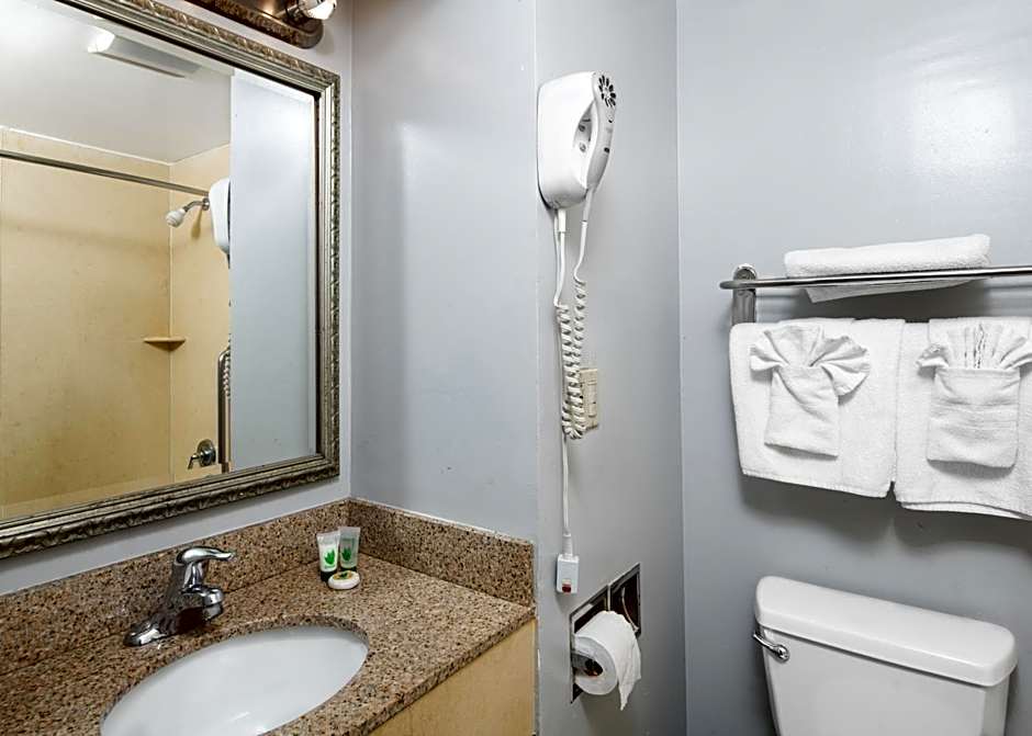 Fallbrook Country Inn