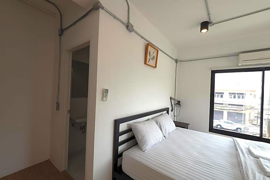 Labkoff cafe and Hostel