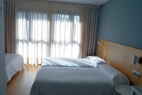 Triple Room with Bathroom