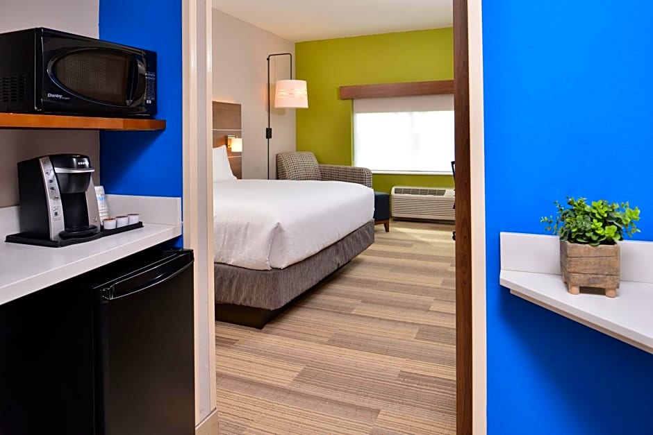 Holiday Inn Express & Suites Alachua - Gainesville Area, an IHG Hotel
