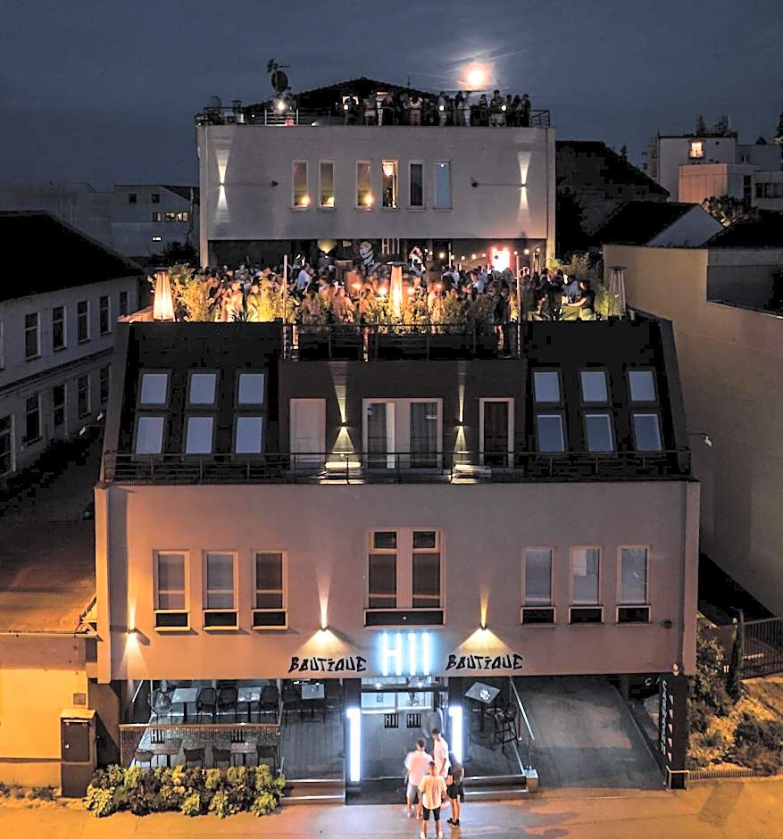 BOUTIQUE HOTEL11 with rooftop SPA