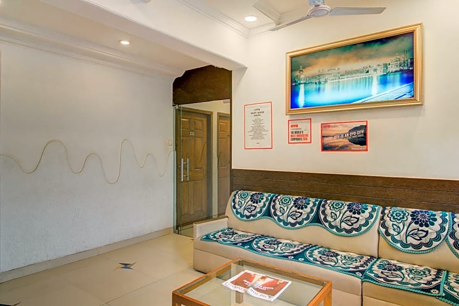 OYO Flagship 572 Santacruz West