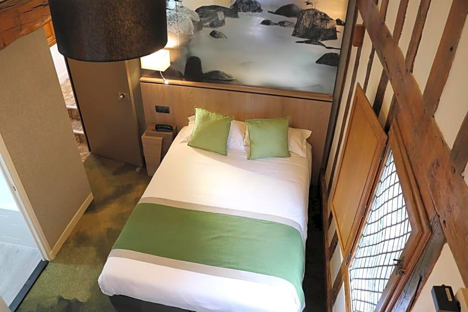 Mouton Blanc Hotel