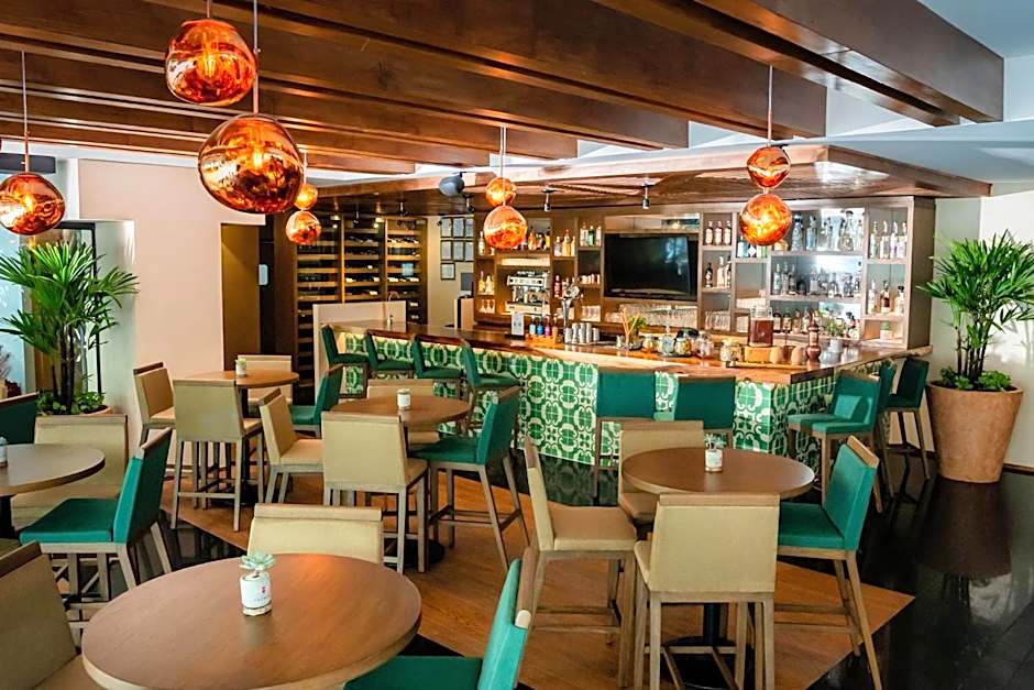 The Reef 28 - Adults Only - All Suites - Optional Gourmet All Inclusive
