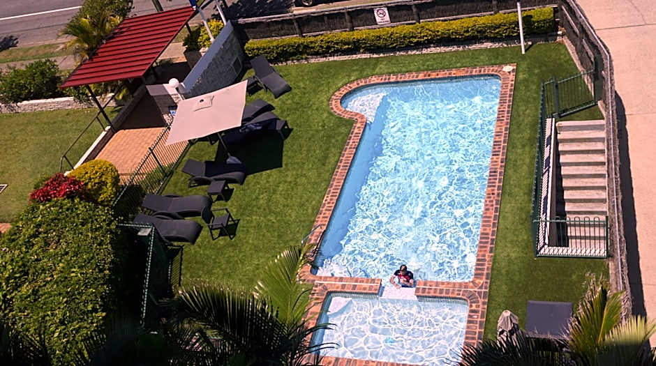 Pacific Surf Absolute Beachfront Apartments