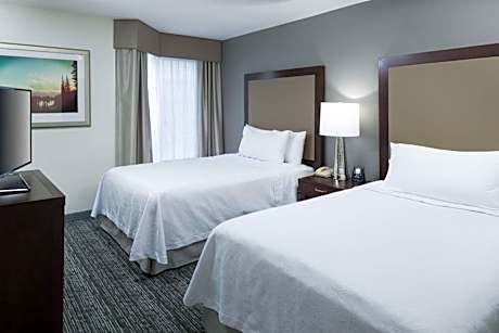 Two-Bedroom Suite with One King And Two Double Beds - Non-Smoking