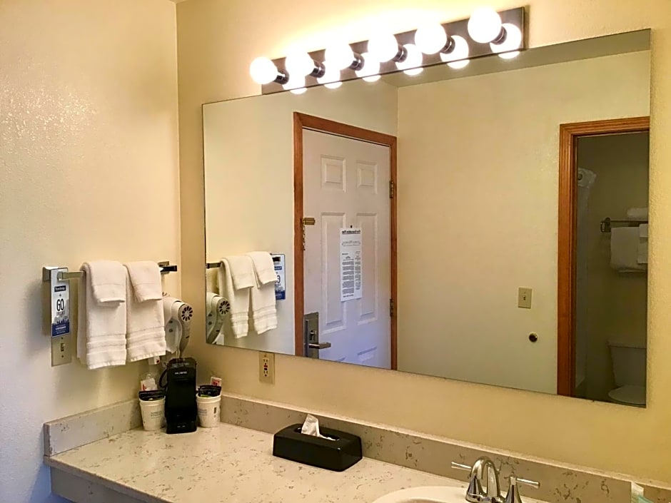 Travelodge by Wyndham Three Forks