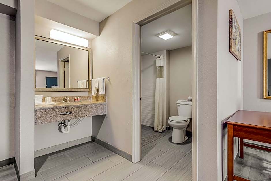 Econo Lodge Inn & Suites Enid South