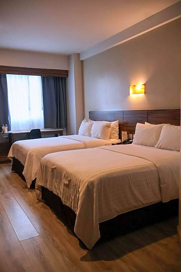 Crown Victoria Hotel