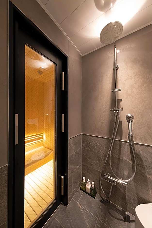 Hotel Minato – Tokyo, NY