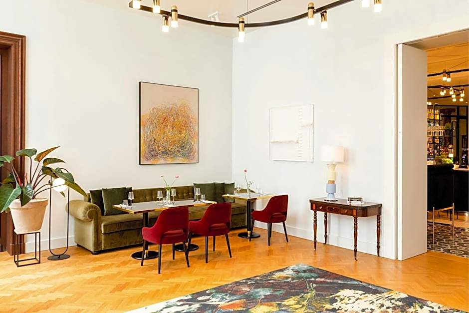 Sapphire House Antwerp, Autograph Collection