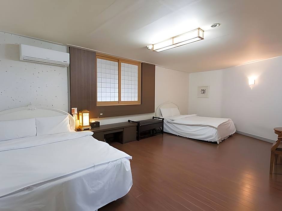 Tourist Hotel Jeonju