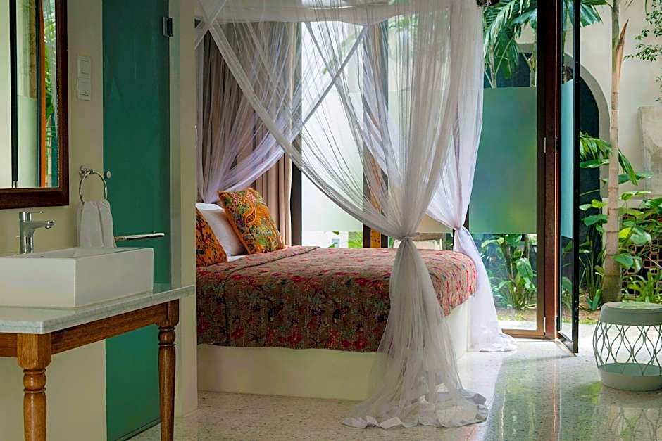 Muntri Grove Hotel