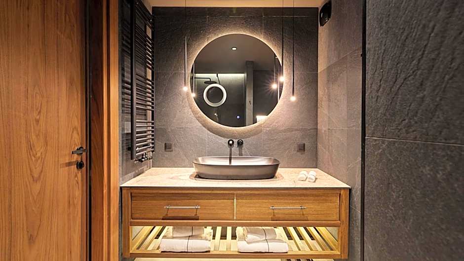 Bor Hotel by Karisma