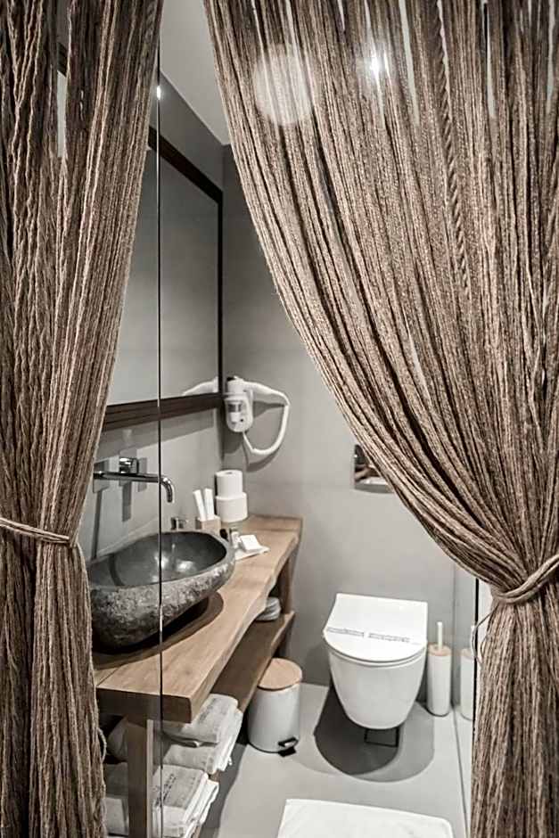 King's & Queen's Afitos - Suites With Private Pool