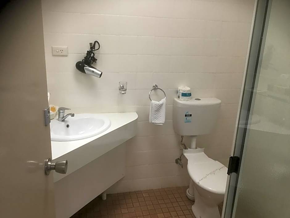 Gunsynd Motor Inn