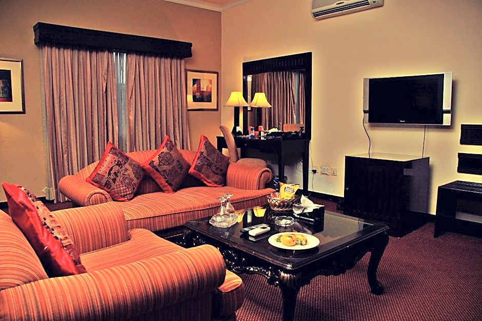 Bravo Hotel – Lahore, WI