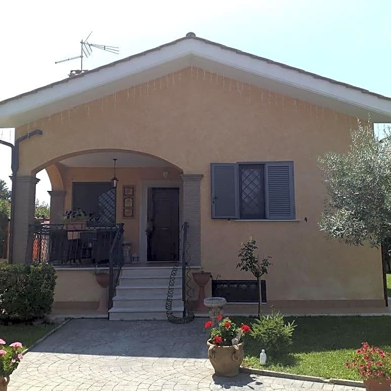 Il Bacio e La Nocciola